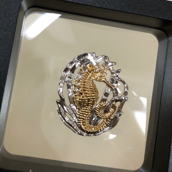 Rainforest Design®️Silver Collection - Seahorse - Picture 2 of 6
